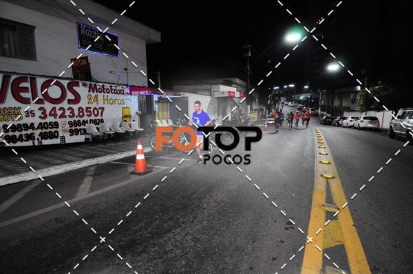Buy your photos of the eventPA Rock Run - Corrida Noturna on Fotop