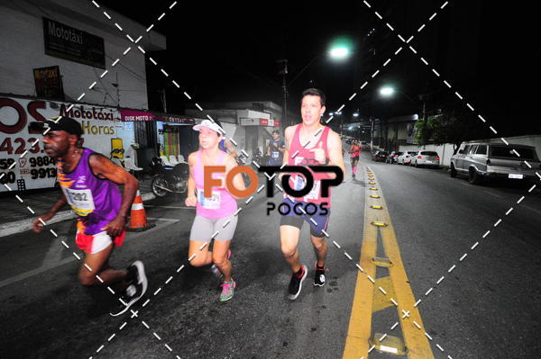 Buy your photos of the eventPA Rock Run - Corrida Noturna on Fotop