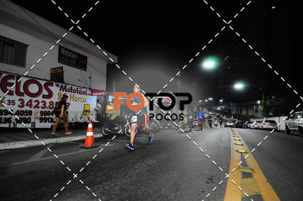Buy your photos of the eventPA Rock Run - Corrida Noturna on Fotop