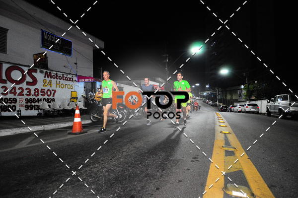 Buy your photos of the eventPA Rock Run - Corrida Noturna on Fotop