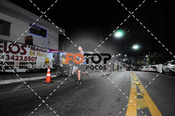 Buy your photos of the eventPA Rock Run - Corrida Noturna on Fotop