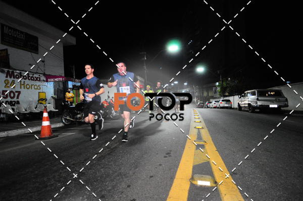 Buy your photos of the eventPA Rock Run - Corrida Noturna on Fotop