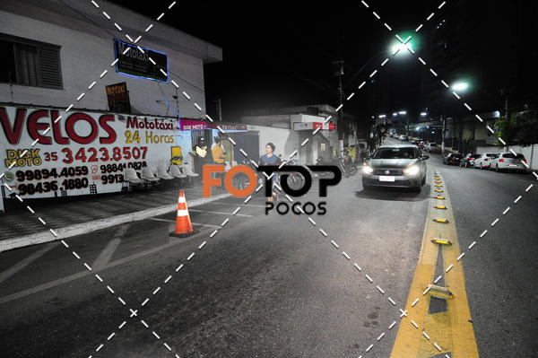 Buy your photos of the eventPA Rock Run - Corrida Noturna on Fotop