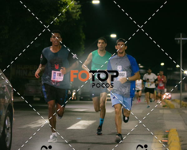 Buy your photos of the eventPA Rock Run - Corrida Noturna on Fotop