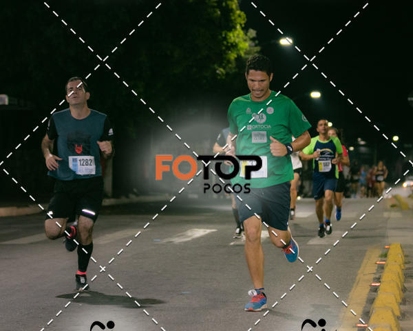 Buy your photos of the eventPA Rock Run - Corrida Noturna on Fotop