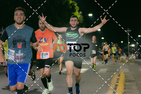 Buy your photos of the eventPA Rock Run - Corrida Noturna on Fotop