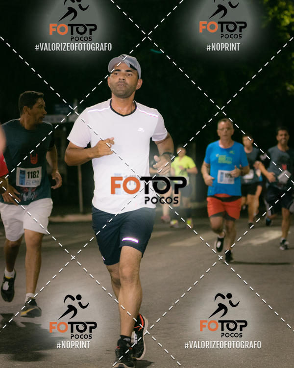 Buy your photos of the eventPA Rock Run - Corrida Noturna on Fotop