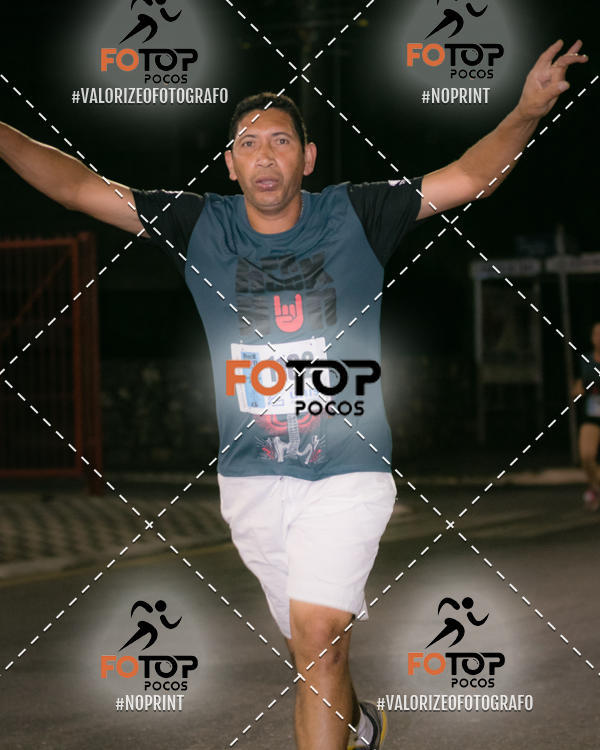Buy your photos of the eventPA Rock Run - Corrida Noturna on Fotop