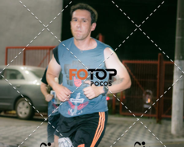 Buy your photos of the eventPA Rock Run - Corrida Noturna on Fotop