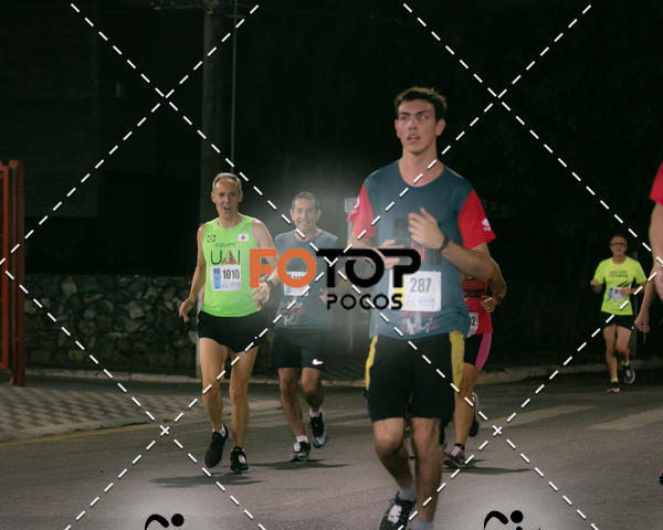 Buy your photos of the eventPA Rock Run - Corrida Noturna on Fotop