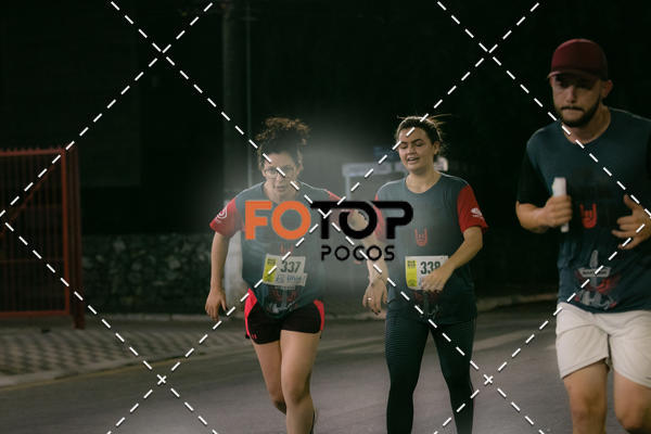 Buy your photos of the eventPA Rock Run - Corrida Noturna on Fotop