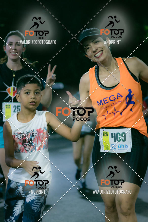 Buy your photos of the eventPA Rock Run - Corrida Noturna on Fotop