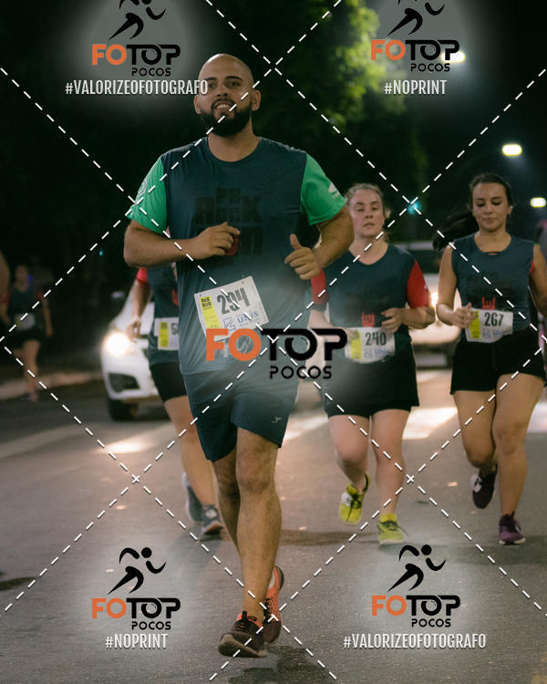 Buy your photos of the eventPA Rock Run - Corrida Noturna on Fotop