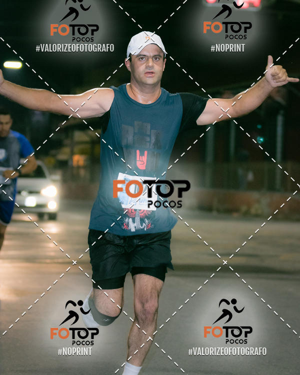 Buy your photos of the eventPA Rock Run - Corrida Noturna on Fotop
