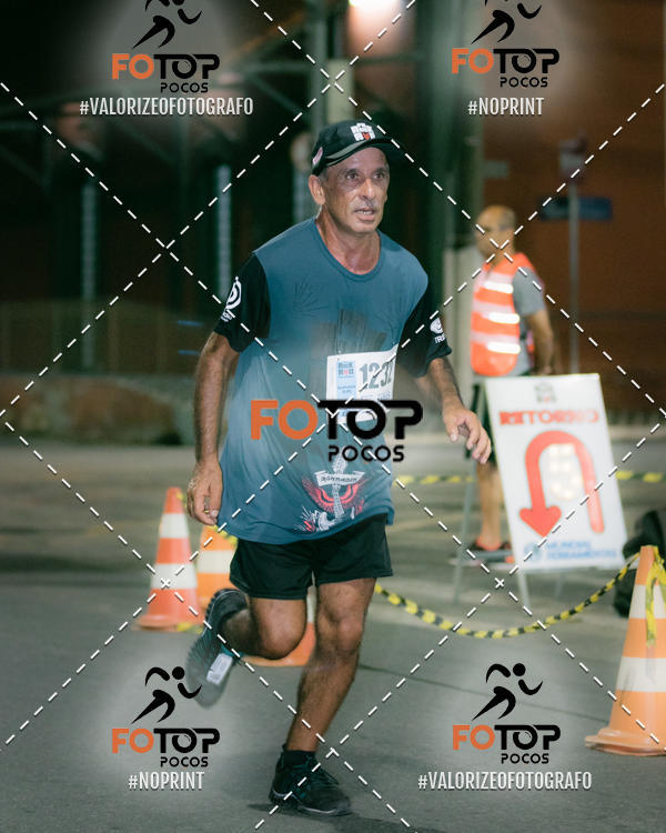 Buy your photos of the eventPA Rock Run - Corrida Noturna on Fotop