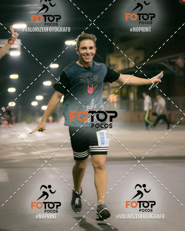 Buy your photos of the eventPA Rock Run - Corrida Noturna on Fotop