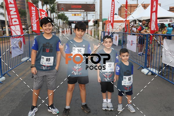 Buy your photos of the eventPA Rock Run - Corrida Noturna on Fotop