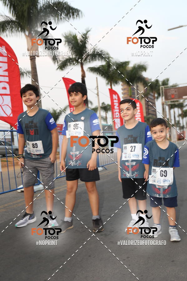 Buy your photos of the eventPA Rock Run - Corrida Noturna on Fotop