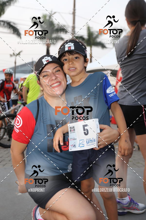Buy your photos of the eventPA Rock Run - Corrida Noturna on Fotop