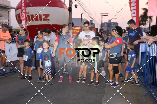 Buy your photos of the eventPA Rock Run - Corrida Noturna on Fotop