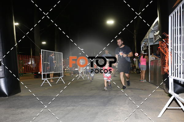 Buy your photos of the eventPA Rock Run - Corrida Noturna on Fotop