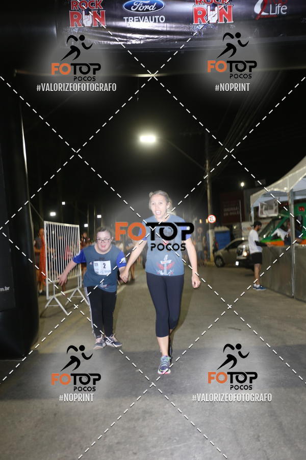 Buy your photos of the eventPA Rock Run - Corrida Noturna on Fotop