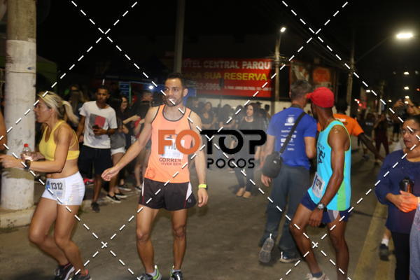 Buy your photos of the eventPA Rock Run - Corrida Noturna on Fotop