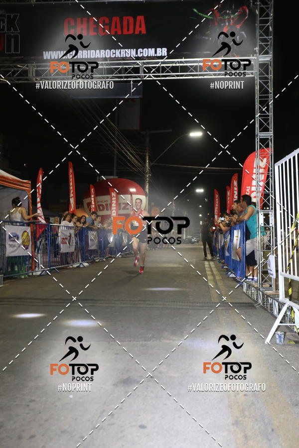 Buy your photos of the eventPA Rock Run - Corrida Noturna on Fotop