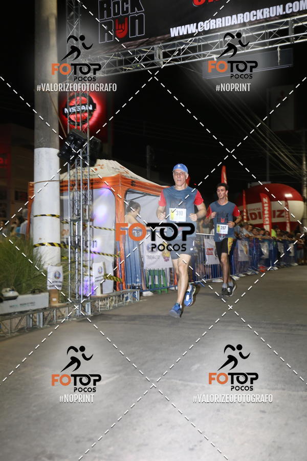 Buy your photos of the eventPA Rock Run - Corrida Noturna on Fotop