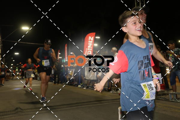 Buy your photos of the eventPA Rock Run - Corrida Noturna on Fotop
