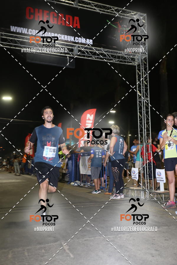 Buy your photos of the eventPA Rock Run - Corrida Noturna on Fotop