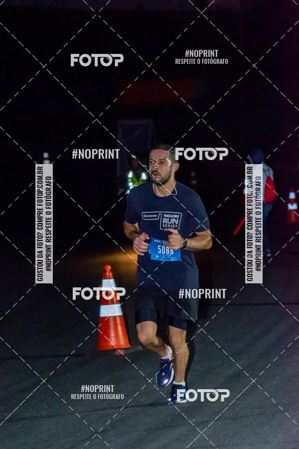 Buy your photos of the eventUP Night Run 2019 - So Paulo on Fotop