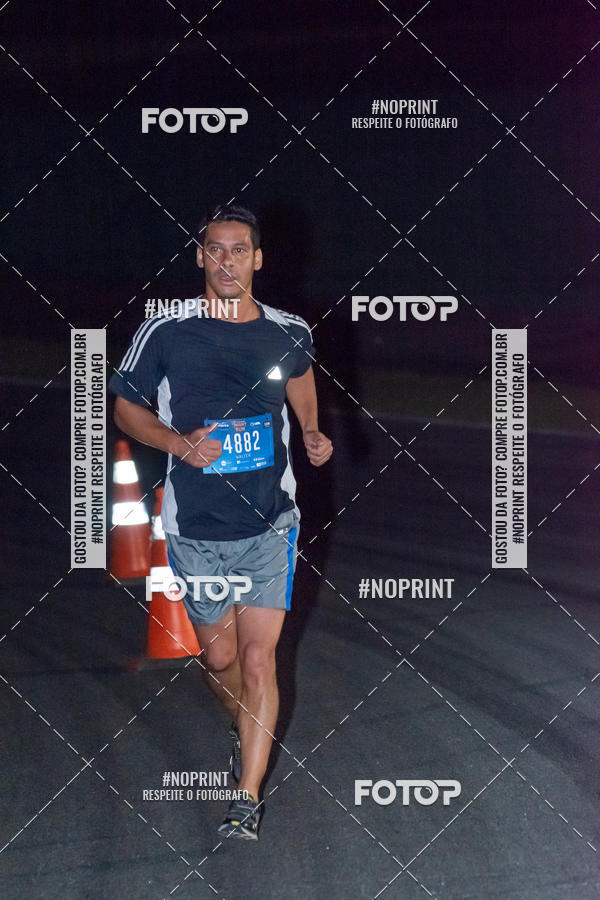 Buy your photos of the eventUP Night Run 2019 - So Paulo on Fotop