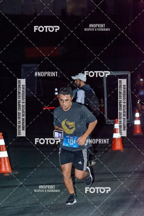 Buy your photos of the eventUP Night Run 2019 - So Paulo on Fotop