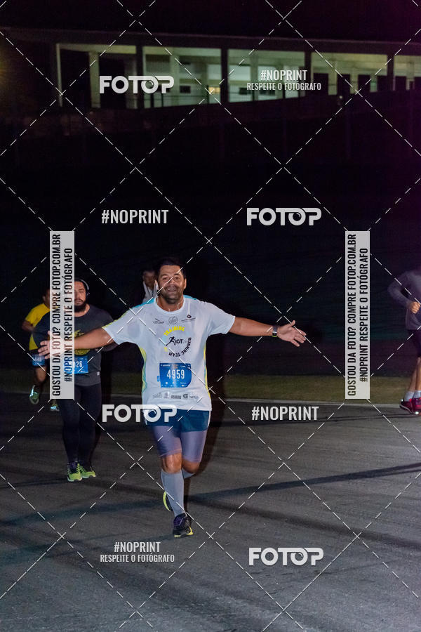 Buy your photos of the eventUP Night Run 2019 - So Paulo on Fotop