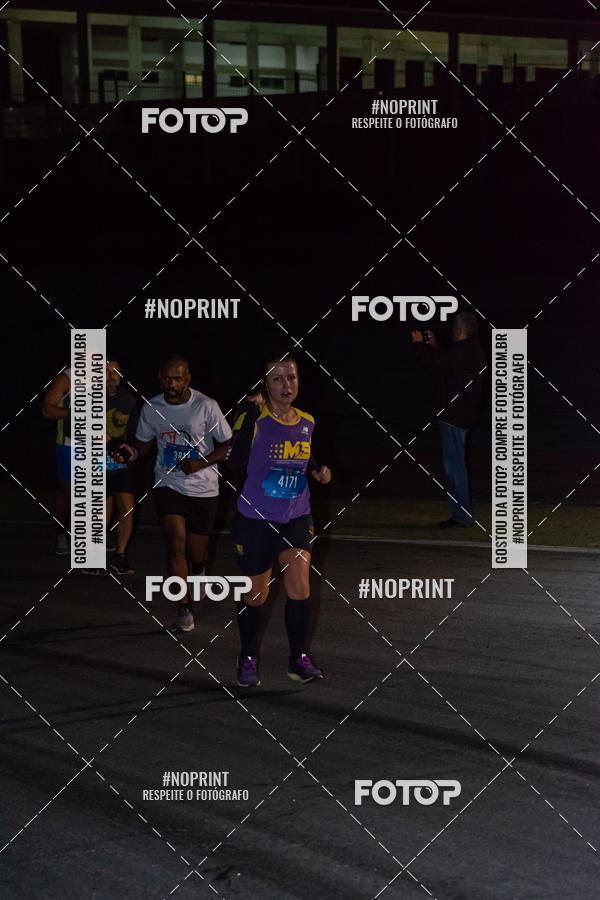 Buy your photos of the eventUP Night Run 2019 - So Paulo on Fotop