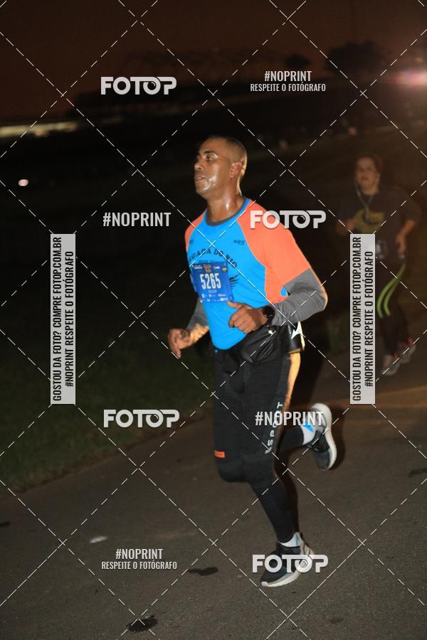 Buy your photos of the eventUP Night Run 2019 - So Paulo on Fotop