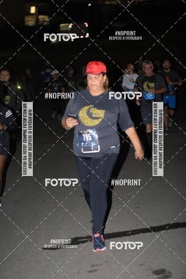 Buy your photos of the eventUP Night Run 2019 - So Paulo on Fotop