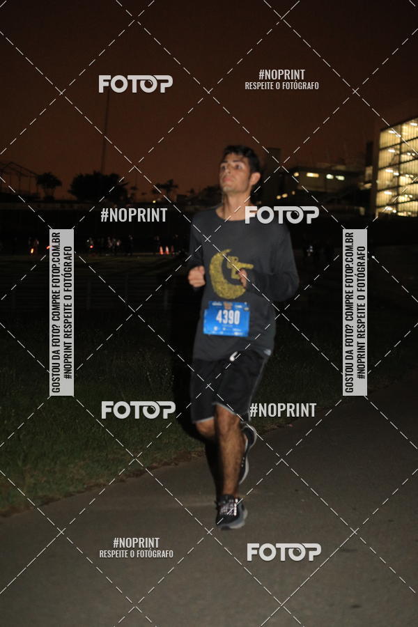 Buy your photos of the eventUP Night Run 2019 - So Paulo on Fotop