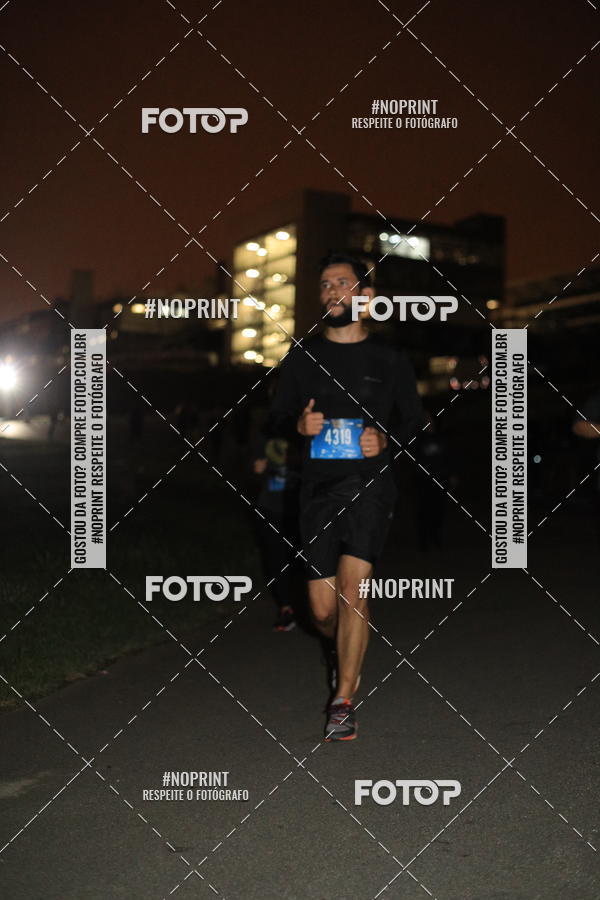 Buy your photos of the eventUP Night Run 2019 - So Paulo on Fotop