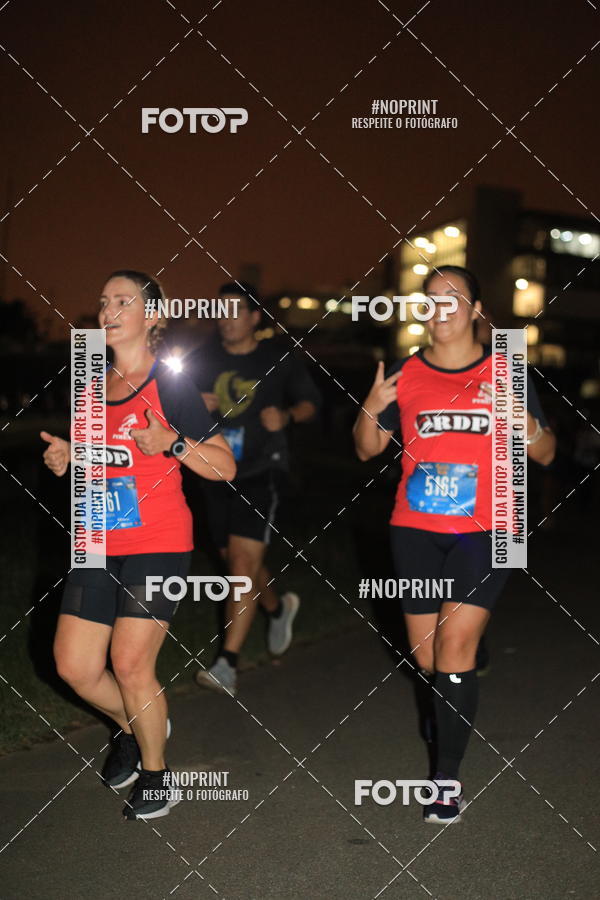 Buy your photos of the eventUP Night Run 2019 - So Paulo on Fotop