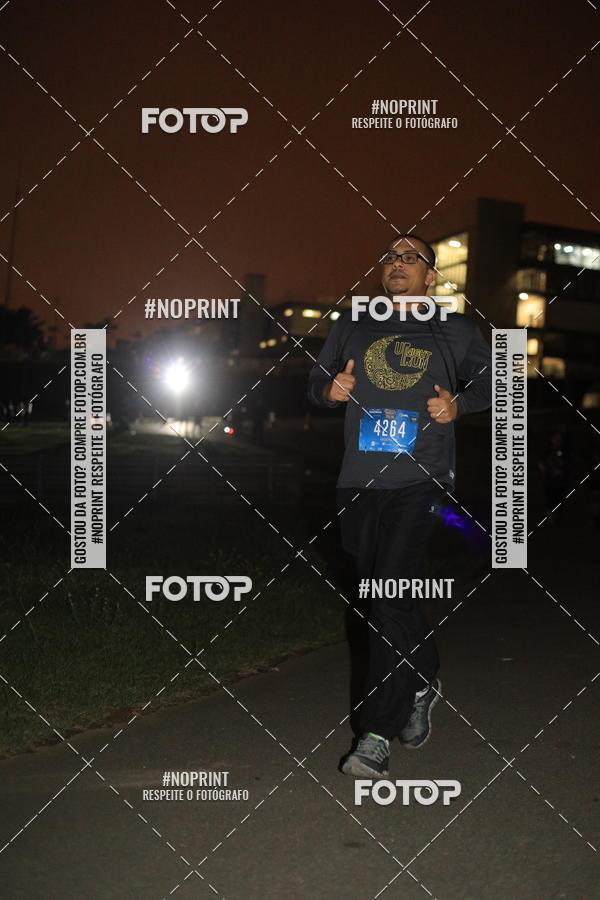 Buy your photos of the eventUP Night Run 2019 - So Paulo on Fotop