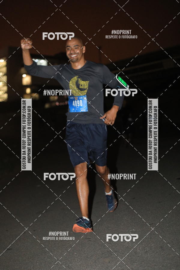 Buy your photos of the eventUP Night Run 2019 - So Paulo on Fotop