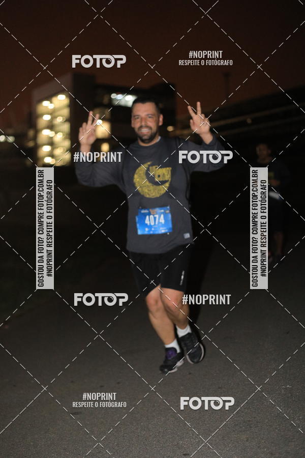 Buy your photos of the eventUP Night Run 2019 - So Paulo on Fotop