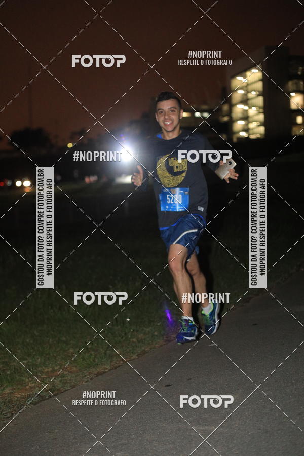 Buy your photos of the eventUP Night Run 2019 - So Paulo on Fotop