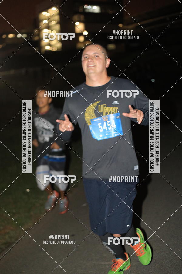 Buy your photos of the eventUP Night Run 2019 - So Paulo on Fotop