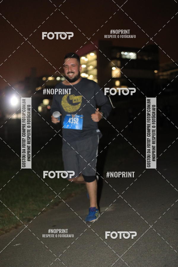 Buy your photos of the eventUP Night Run 2019 - So Paulo on Fotop