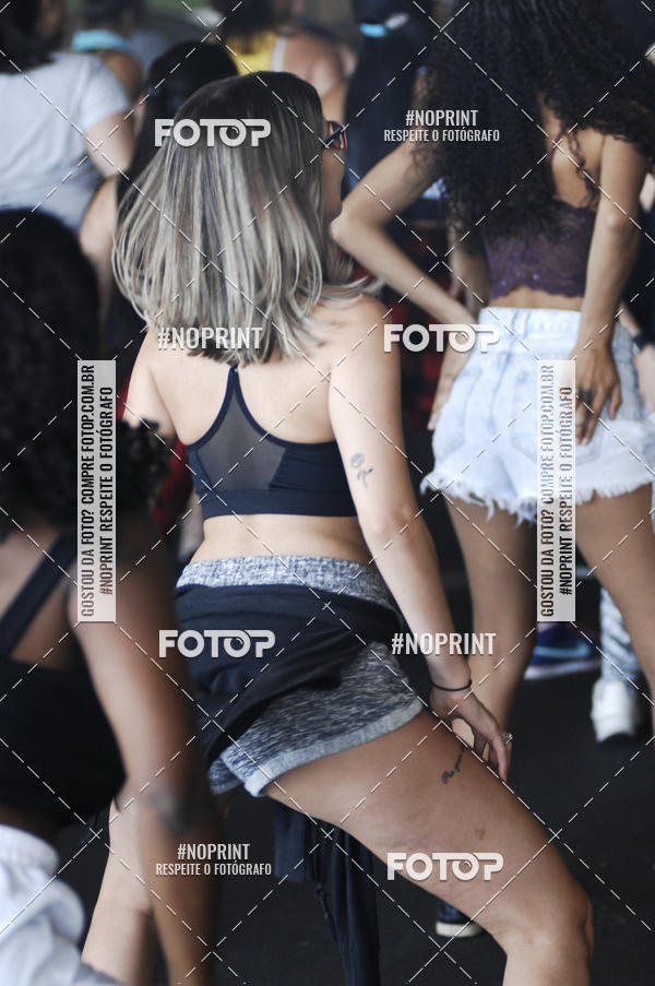 Buy your photos of the eventHorto Fitness - Entra na Roda e Dan�a (2� Edi��o) on Fotop
