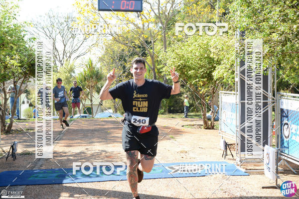 Buy your photos of the eventOut Run Trail on Fotop