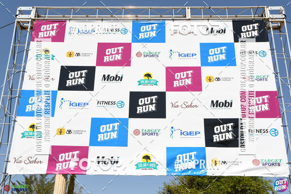 Buy your photos of the eventOut Run Trail on Fotop